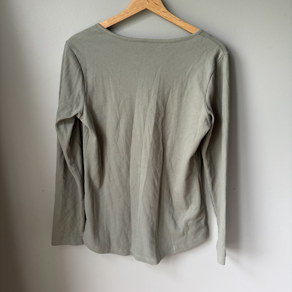 Eddie Bauer ribbed long-sleeve henley top Sage Green Women's Size Medium - Picture 2 of 8